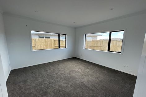 Photo of property in 27 Kaiora Drive, Papamoa Beach, Papamoa, 3118