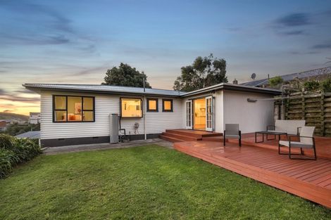 Photo of property in 36 Kiriwai Road, Paremata, Porirua, 5024