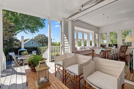 Photo of property in 77 Hinemoa Street, Birkenhead, Auckland, 0626