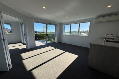 Photo of property in 1 Cascade Way, Omokoroa, 3114