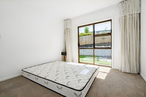 Photo of property in 62 Chorley Avenue, Massey, Auckland, 0614