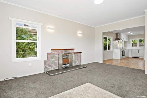 Photo of property in 26 Bond Crescent, Forrest Hill, Auckland, 0620