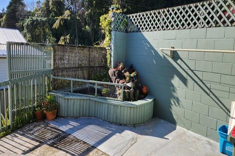 Photo of property in 29 Awanui Street, Merrilands, New Plymouth, 4312