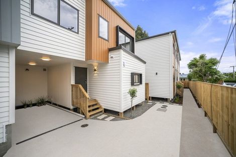 Photo of property in 21a Hillcrest Avenue, Hillcrest, Auckland, 0627