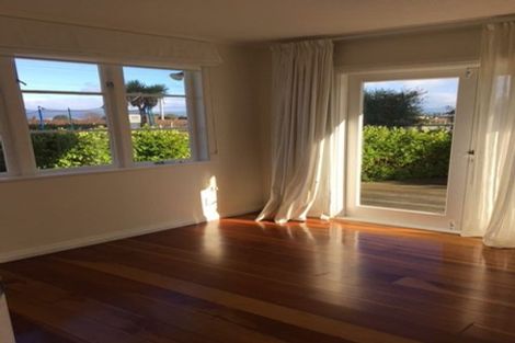 Photo of property in 1a Dublin Street, Martinborough, 5711