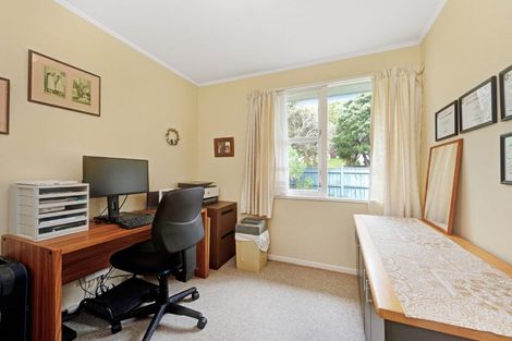 Photo of property in 4 Bishops Glen, Tawa, Wellington, 5028