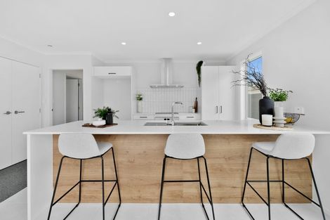 Photo of property in 32 Glenbervie Drive, Glenbervie, 0173