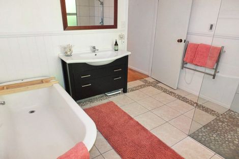 Photo of property in 25 Cousins Avenue East, Foxton Beach, Foxton, 4815