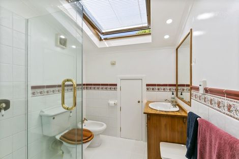 Photo of property in 15 Doris Gordon Crescent, Crofton Downs, Wellington, 6035