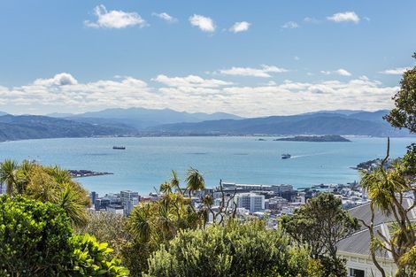 Photo of property in 75 Karepa Street, Brooklyn, Wellington, 6021