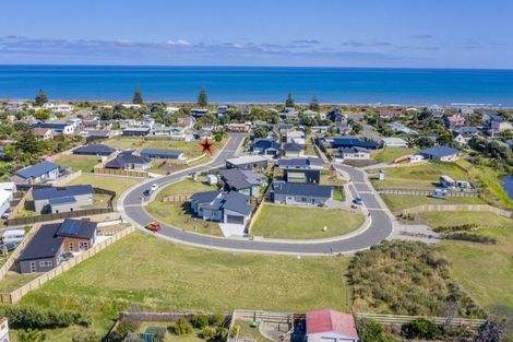 Photo of property in 59 Seagrass Place, Otaki Beach, Otaki, 5512
