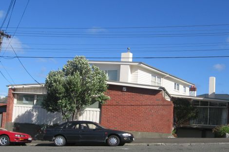 Photo of property in 15 Helen Street, Brooklyn, Wellington, 6021