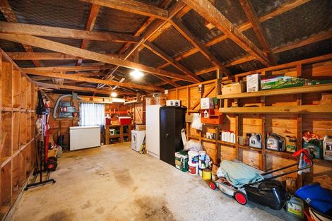 Photo of property in 2 Lind Street, Kimbolton, 4777