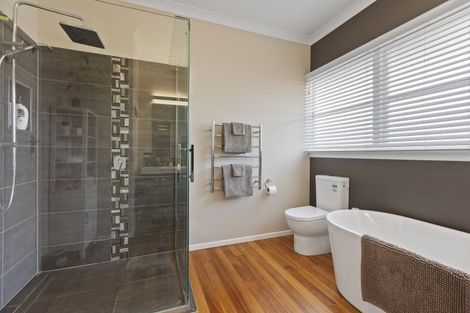 Photo of property in 124 Carrington Street, Lower Vogeltown, New Plymouth, 4310