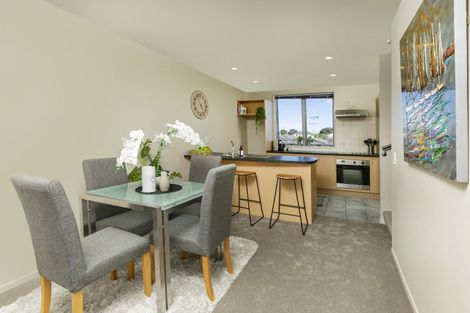 Photo of property in 8/3 Riverside Road, Orewa, 0931