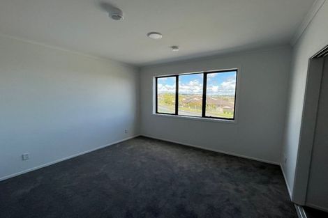Photo of property in 4/11 Carlos Drive, Flat Bush, Auckland, 2016