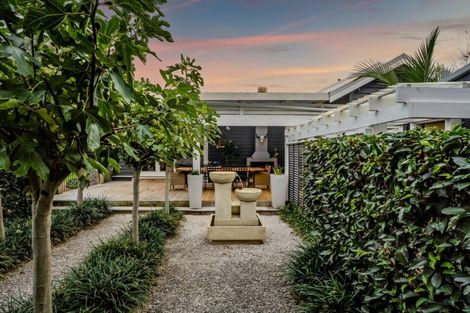 Photo of property in 500 Richmond Road, Lepperton, New Plymouth, 4373