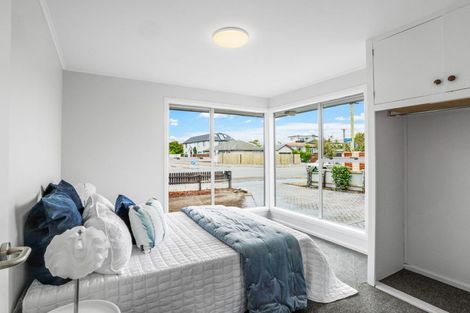 Photo of property in 254 Lake Terrace Road, Shirley, Christchurch, 8061