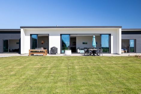 Photo of property in 26 Tula Lane, Kelvin Grove, Palmerston North, 4470