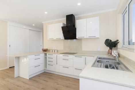 Photo of property in 62 Bert Wall Drive, Omokoroa, 3114