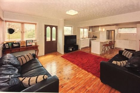 Photo of property in 1/58 Glencoe Road, Browns Bay, Auckland, 0630