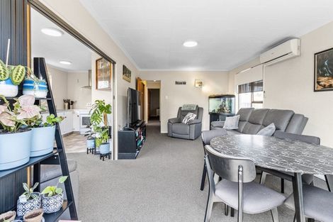 Photo of property in 23b Stoke Street, Westown, New Plymouth, 4310