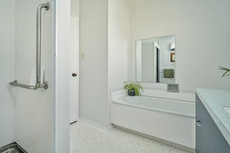 Photo of property in 505 Poplar Place, Akina, Hastings, 4122