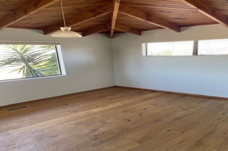 Photo of property in 1/1 Richards Avenue, Forrest Hill, Auckland, 0620