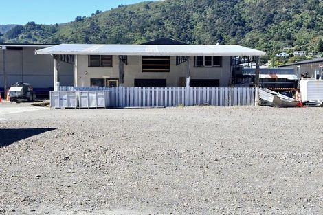 Photo of property in 12 Kent Street, Picton, 7220