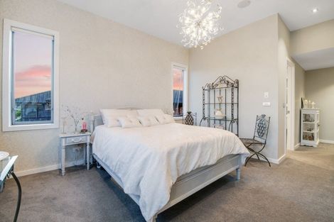 Photo of property in 31 Grand Drive, Orewa, 0931