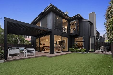 Photo of property in 34a Saltburn Road, Milford, Auckland, 0620