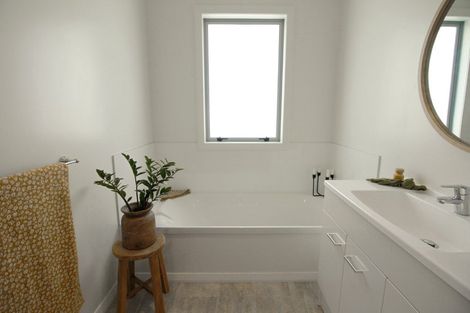 Photo of property in 23 Fairfax Crescent, Pyes Pa, Tauranga, 3112