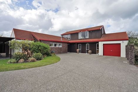 Photo of property in 72 Braid Road, St Andrews, Hamilton, 3200