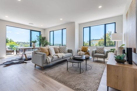 Photo of property in 75 Vinistra Road, Kumeu, 0810