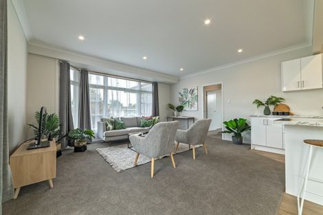 Photo of property in 15 Newhaven Place, Roslyn, Palmerston North, 4414