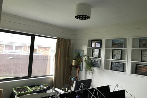 Photo of property in 26 Queen Road, Bellevue, Tauranga, 3110