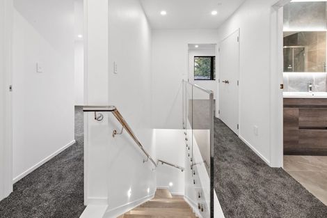 Photo of property in 29d Mirrabooka Avenue, Botany Downs, Auckland, 2010