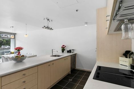 Photo of property in Montreaux Apartments, 2a/164 The Terrace, Wellington Central, Wellington, 6011