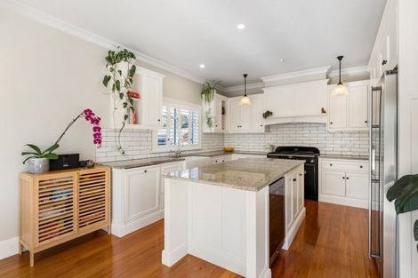 Photo of property in 41 Albert Street, Riverhead, 0820