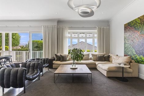 Photo of property in 4 Sentinel Road, Herne Bay, Auckland, 1011