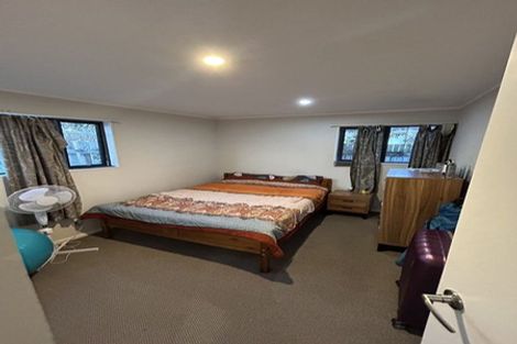 Photo of property in 2 Cranberry Place, Bucklands Beach, Auckland, 2012