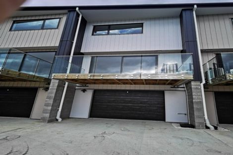 Photo of property in 150b Chivalry Road, Glenfield, Auckland, 0629