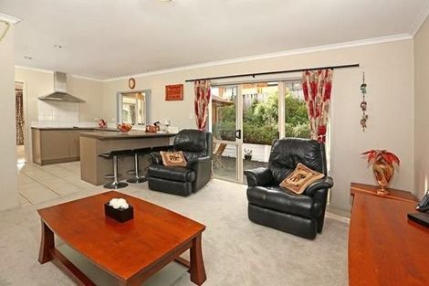 Photo of property in 4 Bibury Avenue, Henderson, Auckland, 0612
