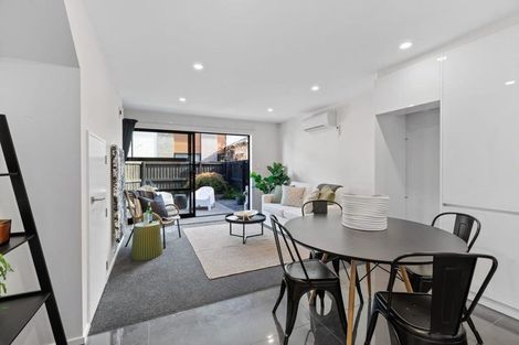 Photo of property in 9 Shingle Street, Sydenham, Christchurch, 8023