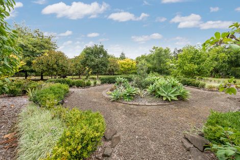 Photo of property in 165 Valley Road, Waimauku, 0881