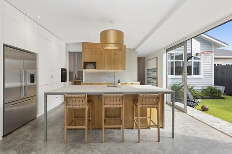 Photo of property in 185 Coutts Street, Rongotai, Wellington, 6022