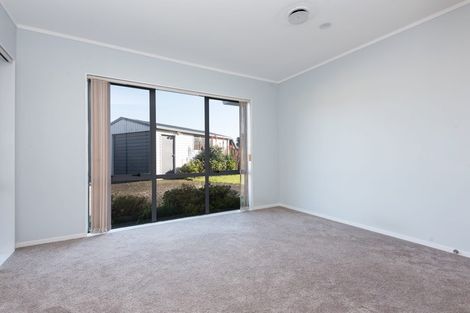 Photo of property in 18 Nedlands Place, Burswood, Auckland, 2013