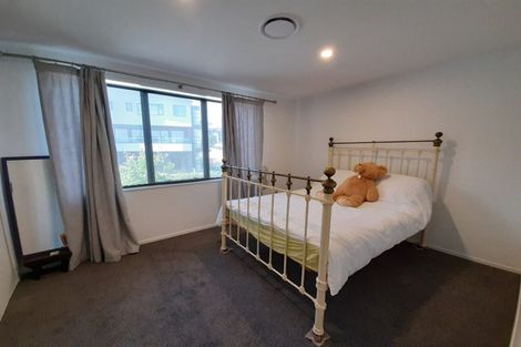 Photo of property in 17 Moki Place, Long Bay, Auckland, 0630