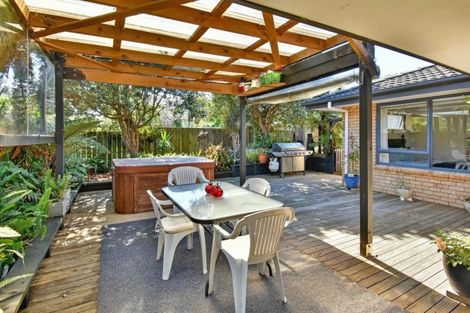 Photo of property in 13a Collie Street, Hillpark, Auckland, 2102