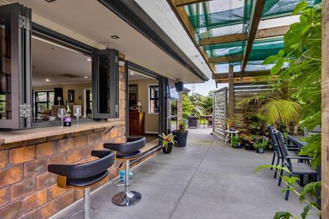 Photo of property in 271 Henwood Road, Paraite, New Plymouth, 4372